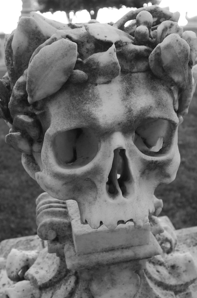 Totenkopf in der Certosa San Martino in Neapel.