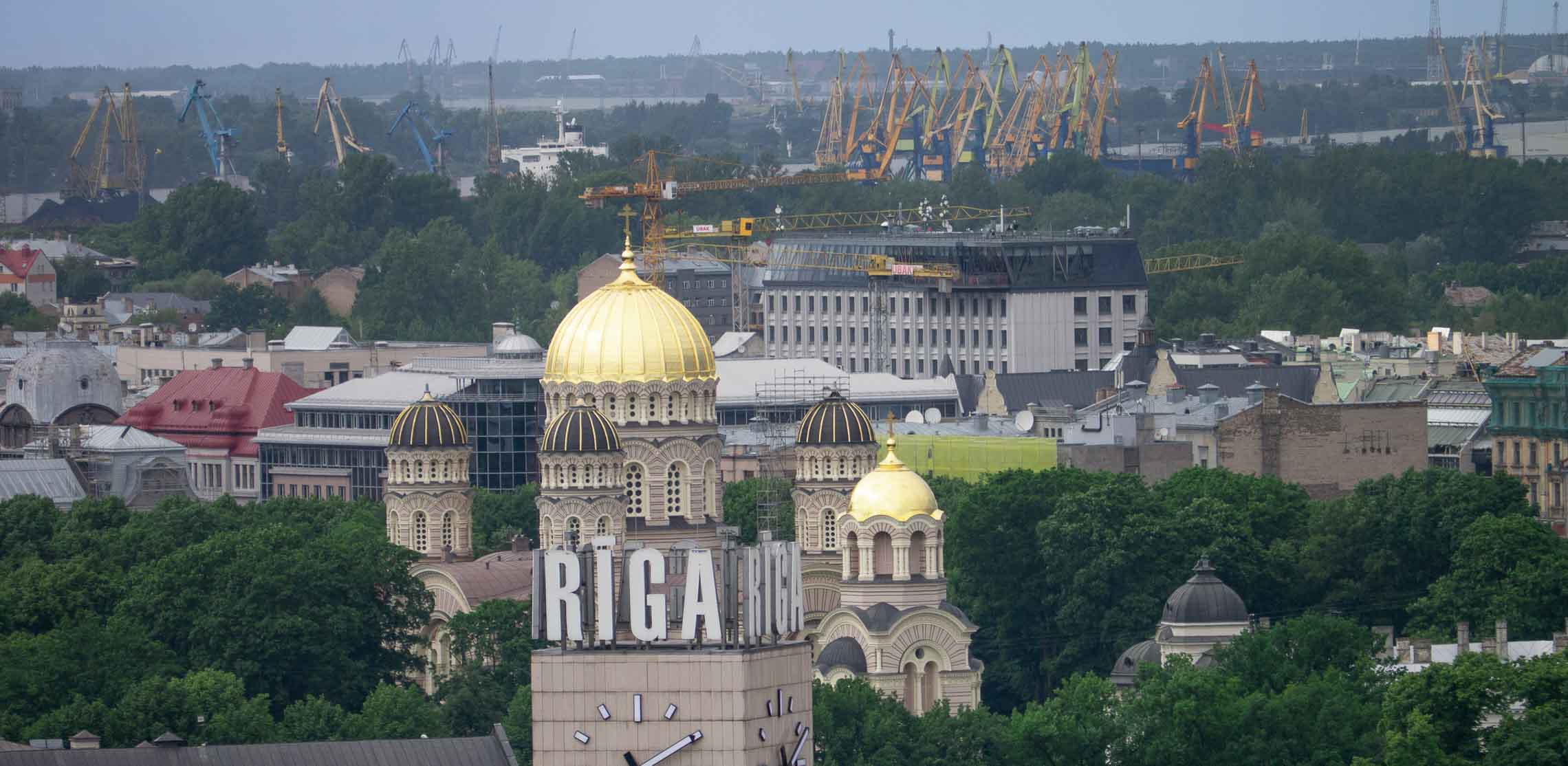 Blick über die Dächer von Riga, der lettischen Hauptstadt.