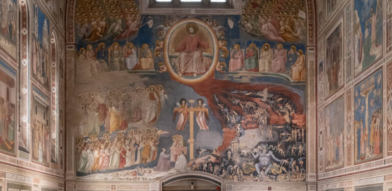 Die Scrovegni Kapelle in Padua mit Giottos Fresken.