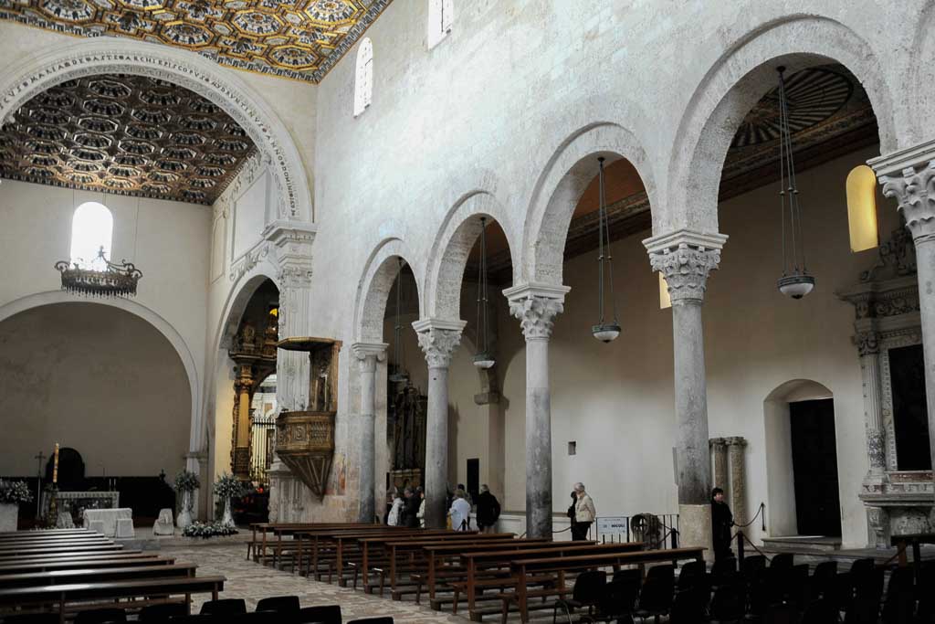 Innenraum der Kathedrale von Otranto.