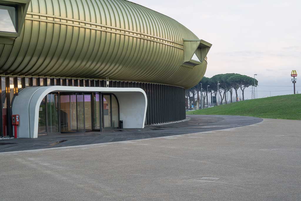 Ungewöhnlich für Italien dieser futuristischer Museumsbau für Kunst der Gegenwart in Prato.