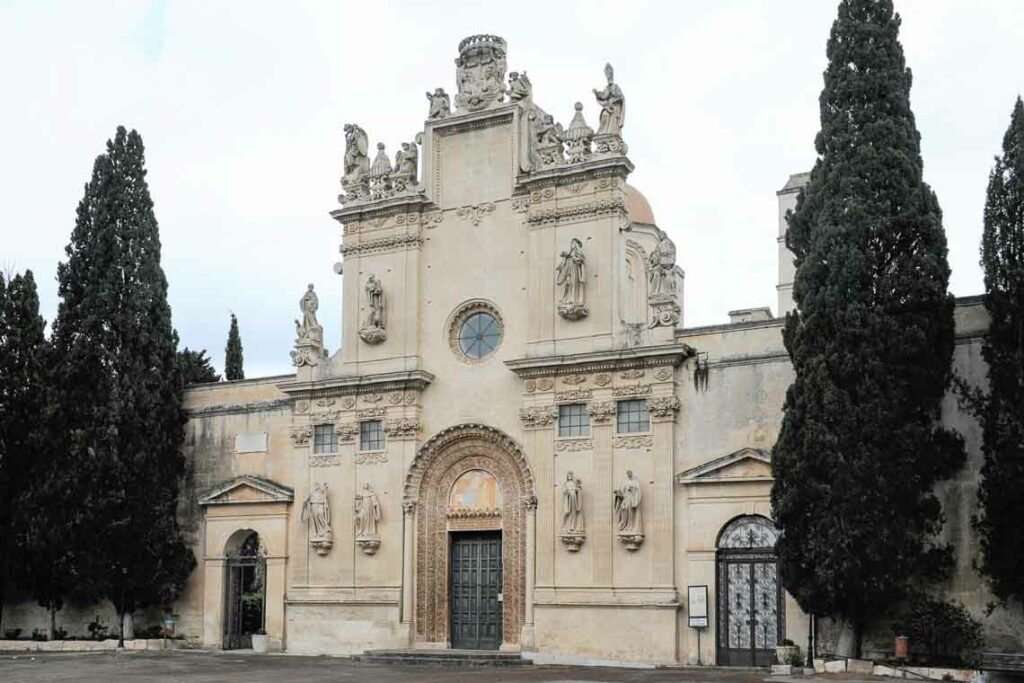 Eine Kirche in Lecce im Stil der Romanik aus Apulien.