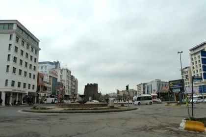 0-diyarbakir-kreisverkehr-titel