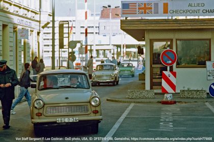 Reisefreiheit: Grenzübergang Checkpoint Charlie am 14. November 1989
