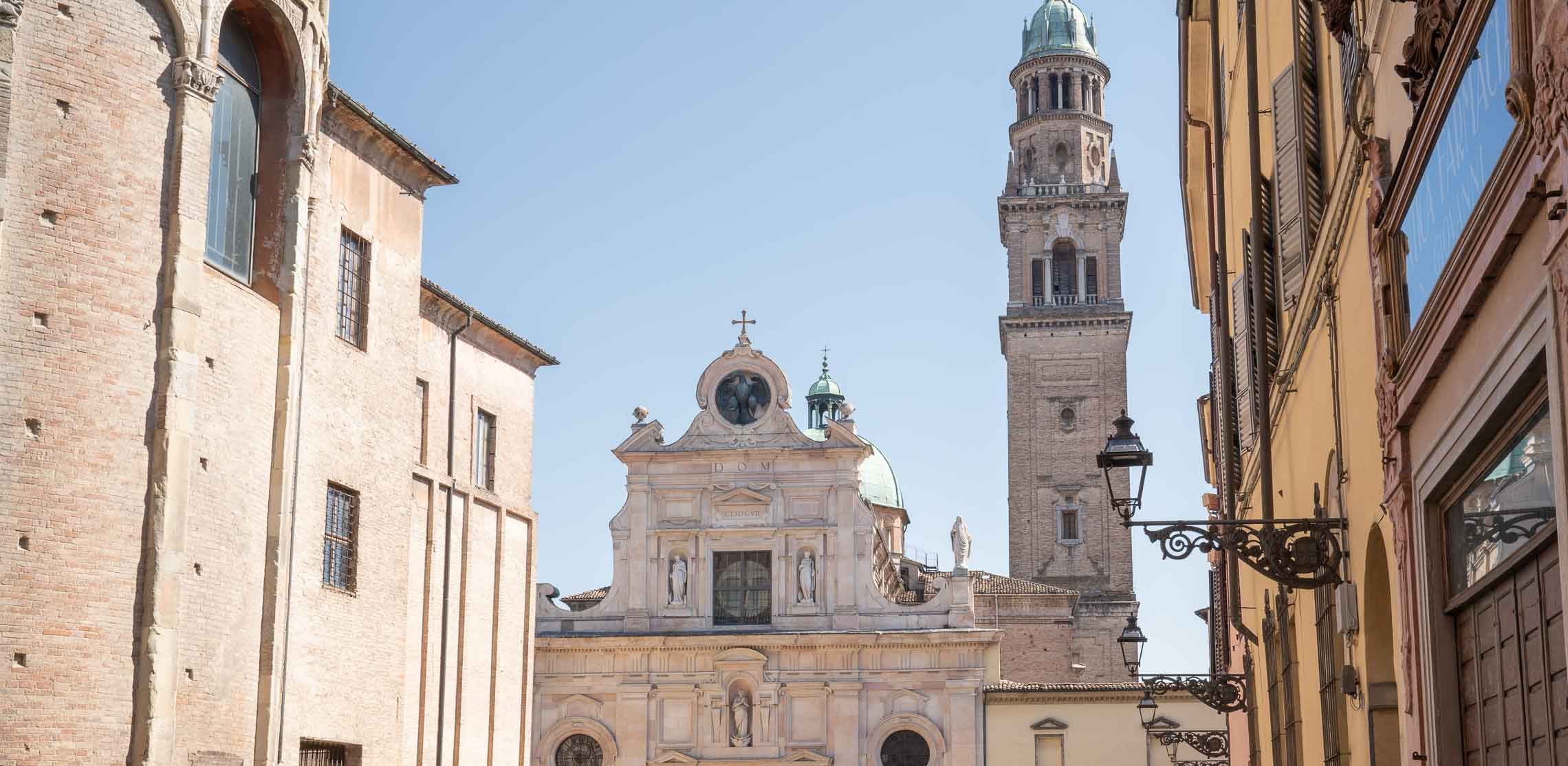 Eine barocke Kirche in der Altstadt von Parma.