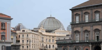 Im Zentrum von Neapel steht neben der Sehenswürdigkeit Palazzo Reale die Galleria Umberto.